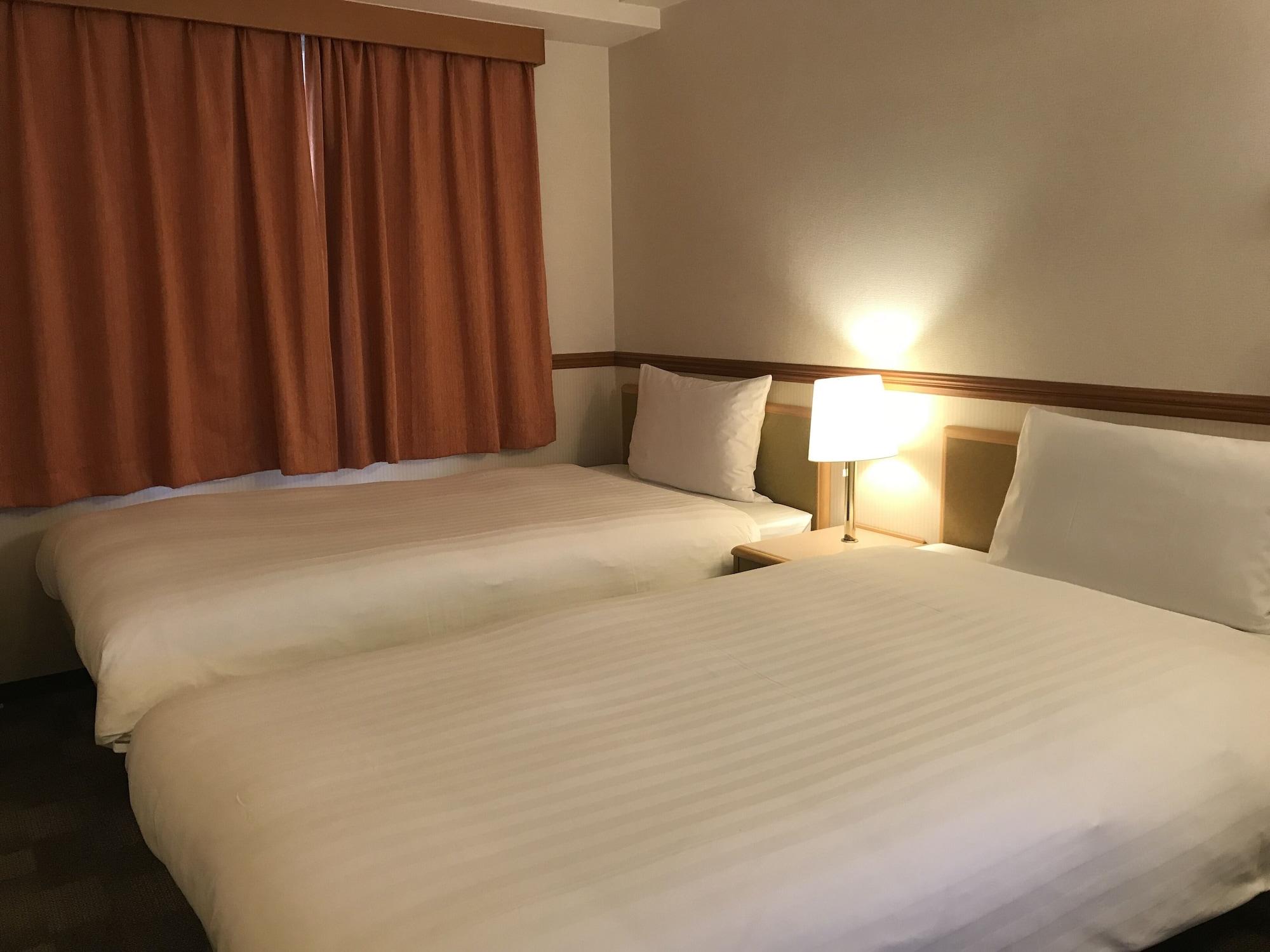 Toyoko Inn Sasebo Ekimae Exterior foto